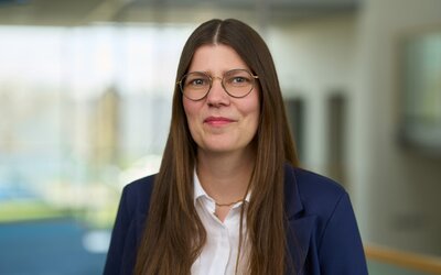 Portrait von Dorothee Sommer, Mitarbeiterin im Sekretariat bei der EW Bus