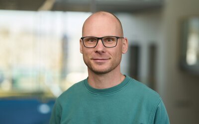 Portrait von Stefan Wenisch, Mitarbeiter in der Leitungsauskunft bei der EW Wasser