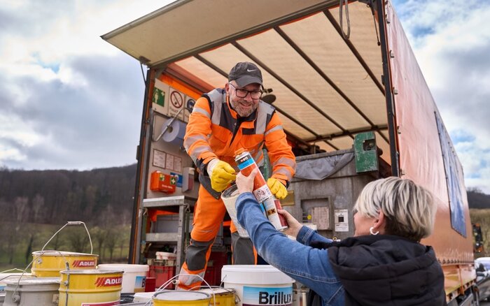 Geschultes Fachpersonal sorgt für eine fachgerechte Entsorgung der abgegebenen Schadstoffe.